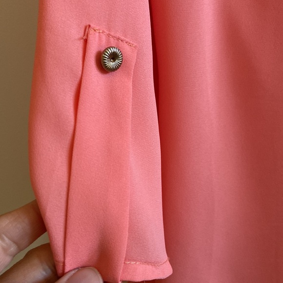 Gently used coral polyester top in size M - Picture 5 of 7